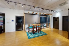 Universal-Screens-Showroom-Showroom-2